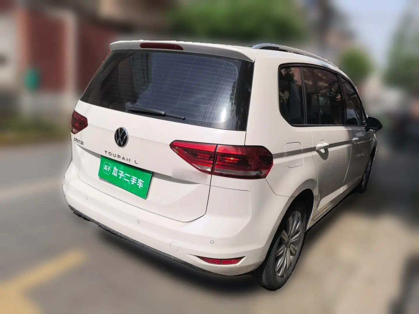 Volkswagen Touran 2021 Touran L 280TSI DSG Comfort Edition 7 Seats — миниатюра 6