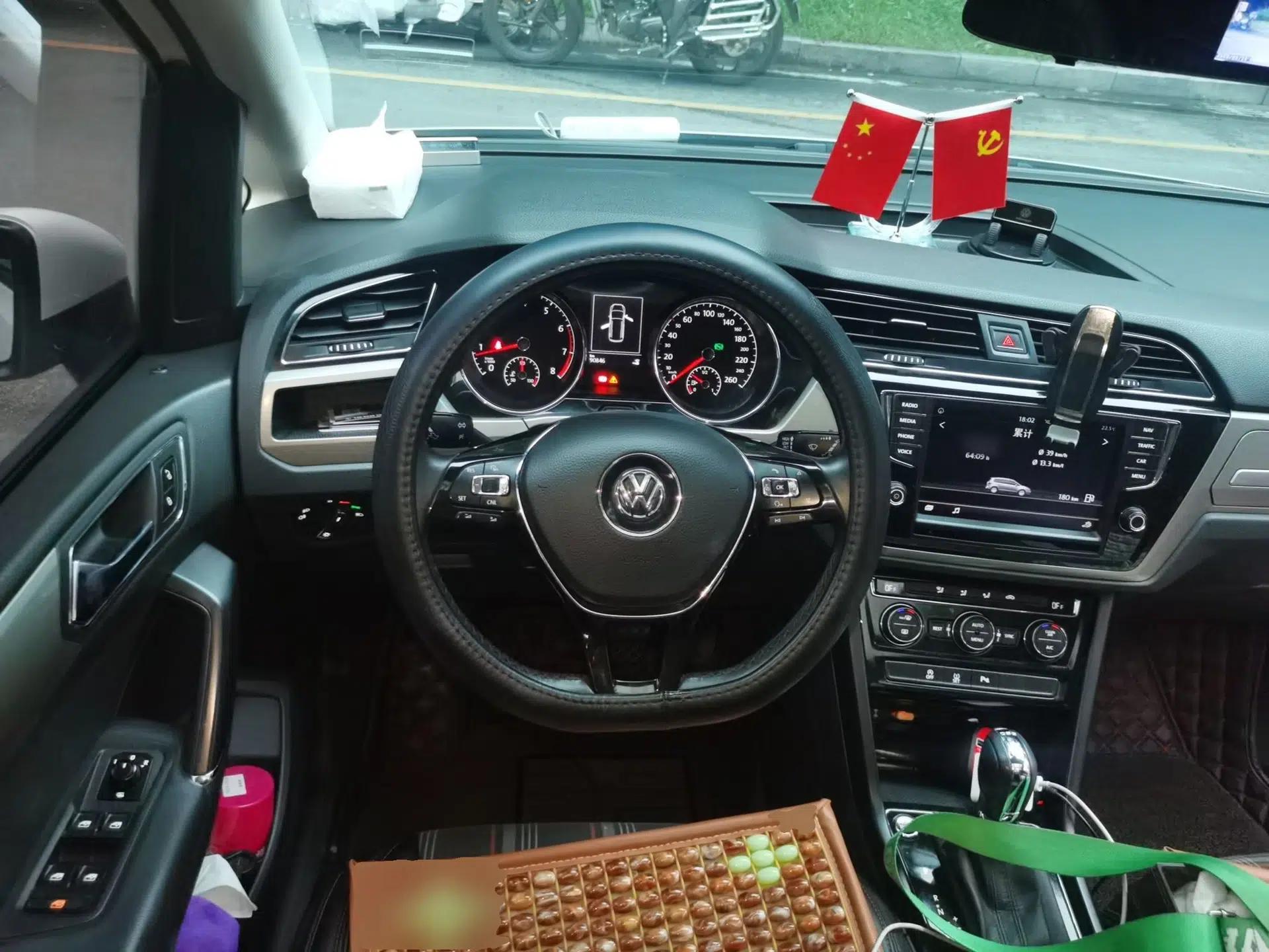 Volkswagen Touran 2018 Volkswagen Touran L 280TSI DSG Comfort Edition 7-seater — миниатюра 11