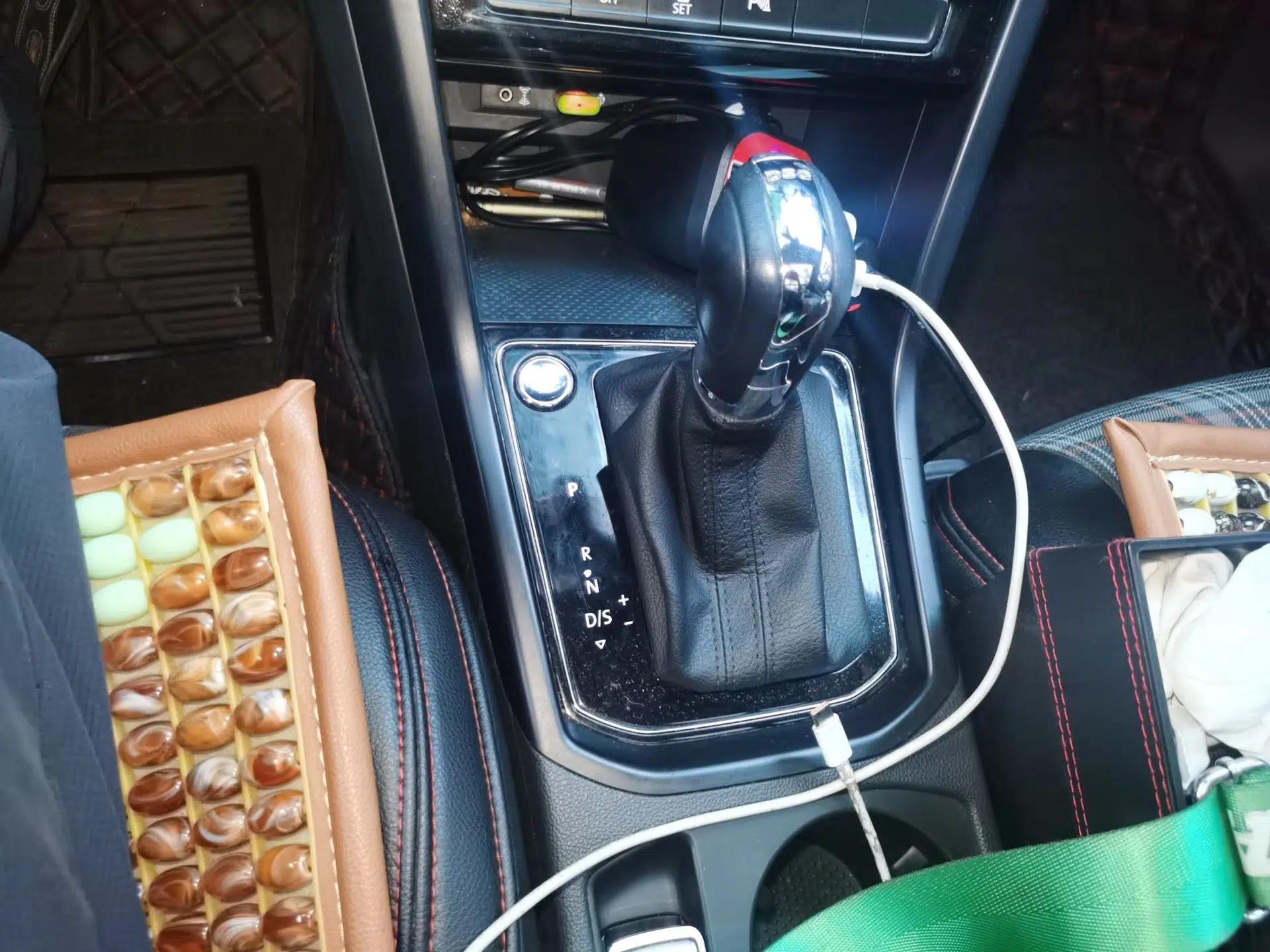 Volkswagen Touran 2018 Volkswagen Touran L 280TSI DSG Comfort Edition 7-seater — миниатюра 15