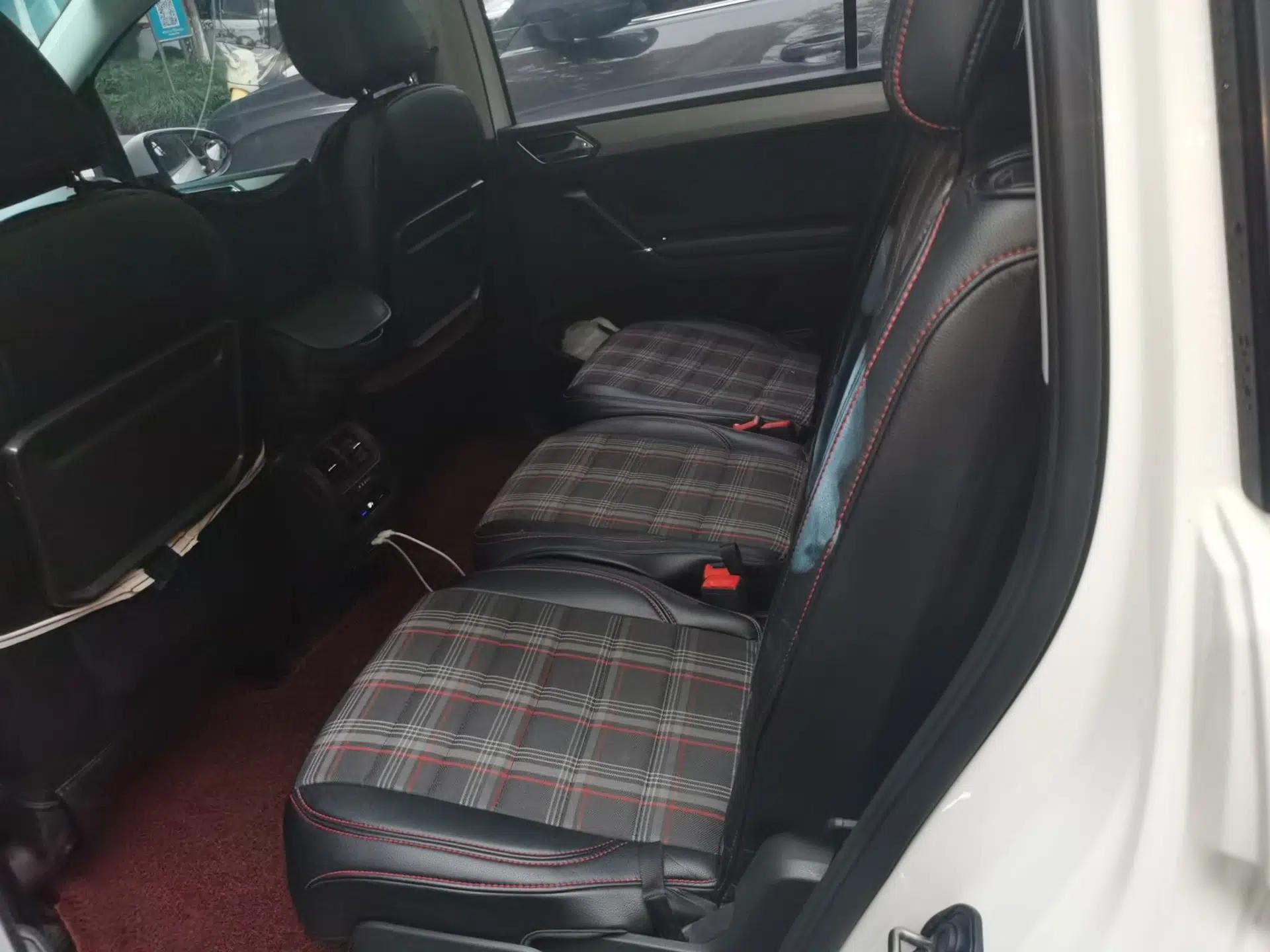 Volkswagen Touran 2018 Volkswagen Touran L 280TSI DSG Comfort Edition 7-seater — миниатюра 18