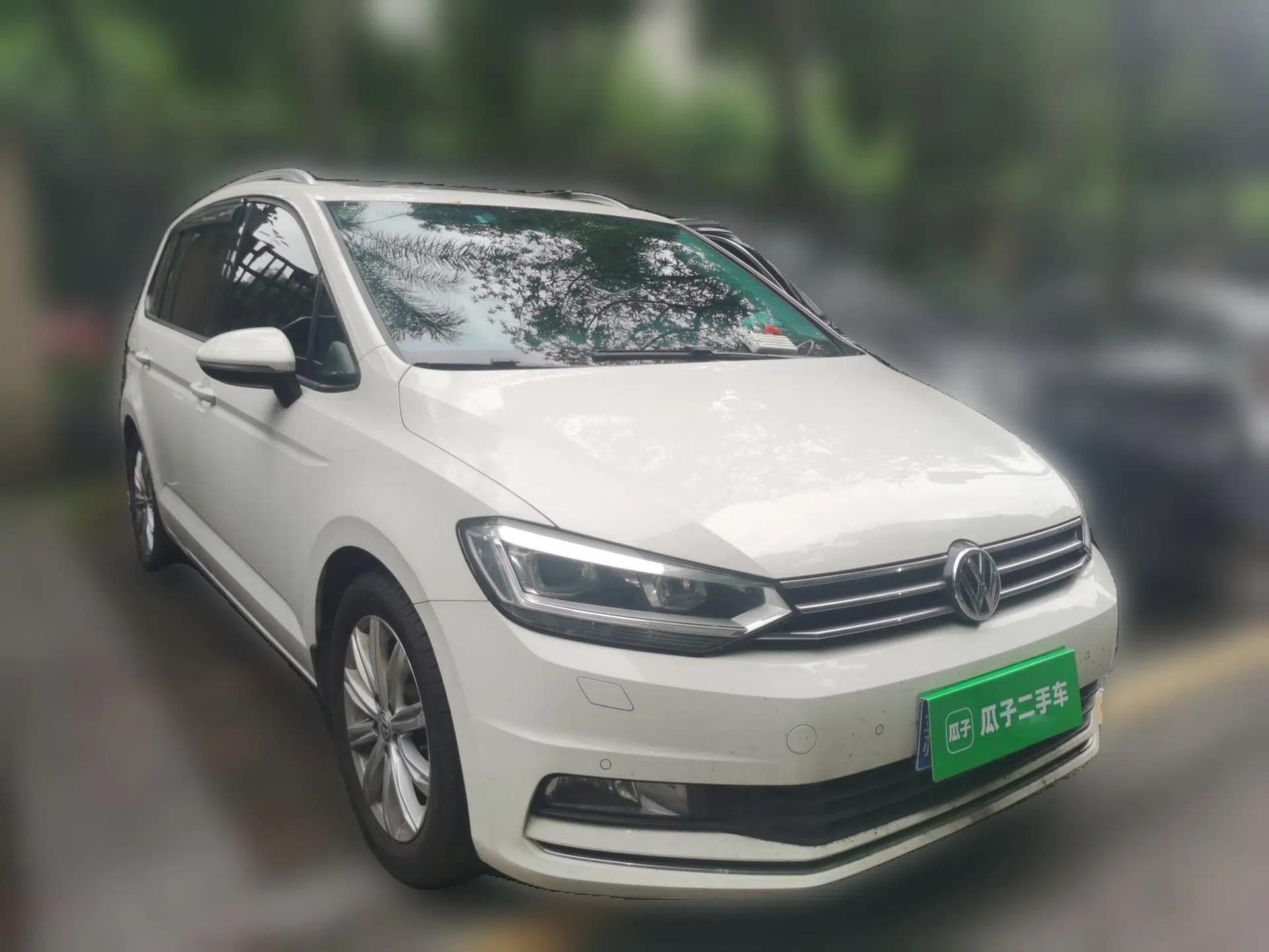 Volkswagen Touran 2018 Volkswagen Touran L 280TSI DSG Comfort Edition 7-seater — миниатюра 3