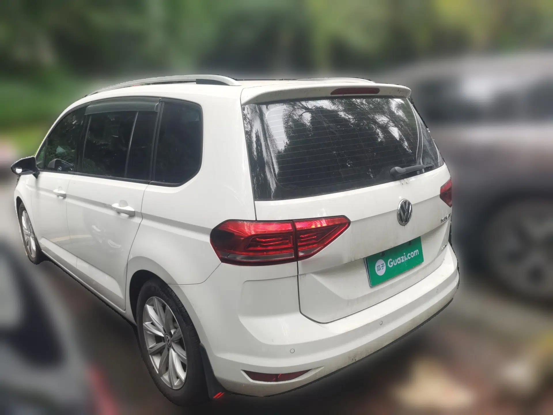 Volkswagen Touran 2018 Volkswagen Touran L 280TSI DSG Comfort Edition 7-seater — миниатюра 4