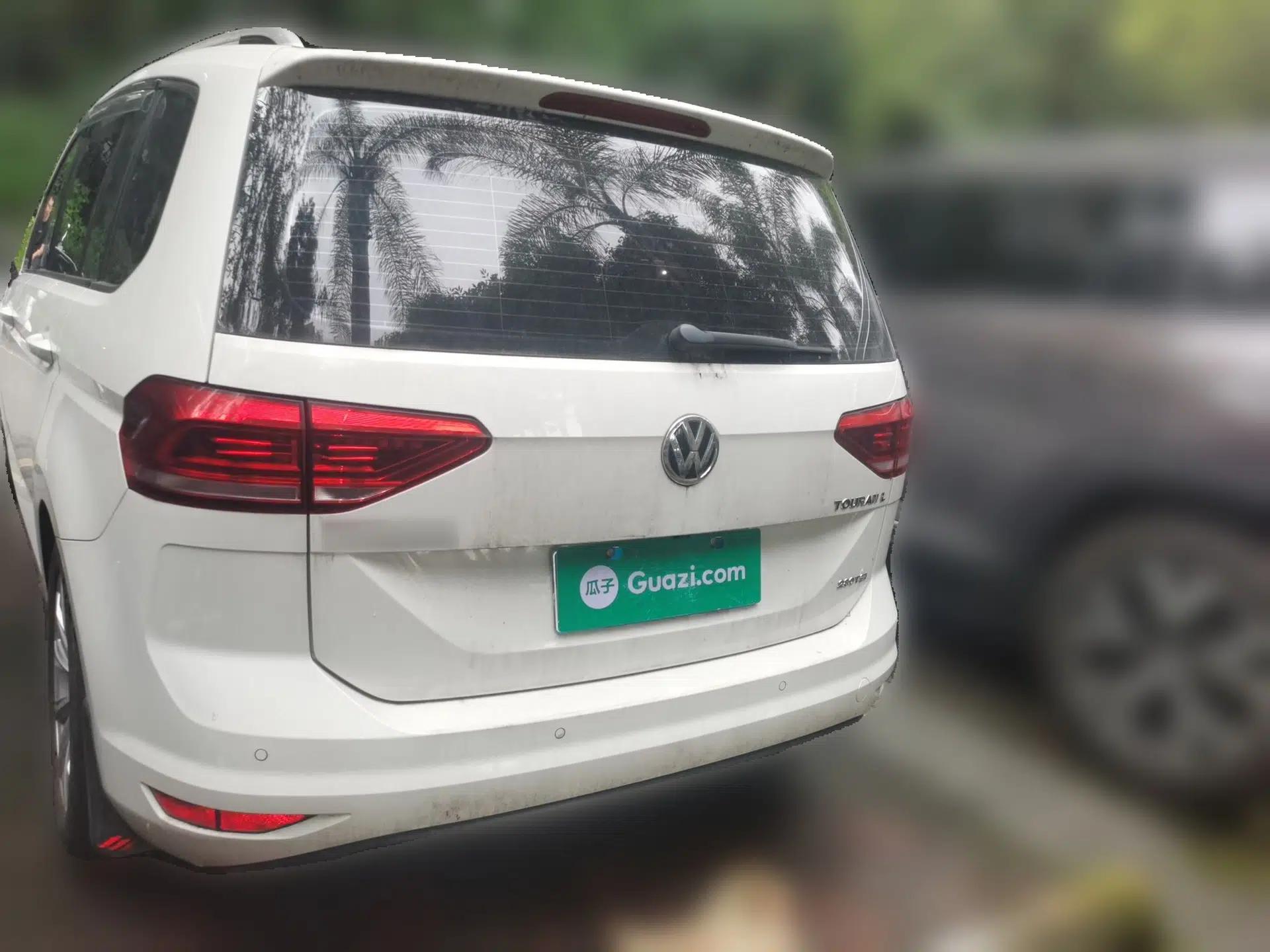 Volkswagen Touran 2018 Volkswagen Touran L 280TSI DSG Comfort Edition 7-seater — миниатюра 5