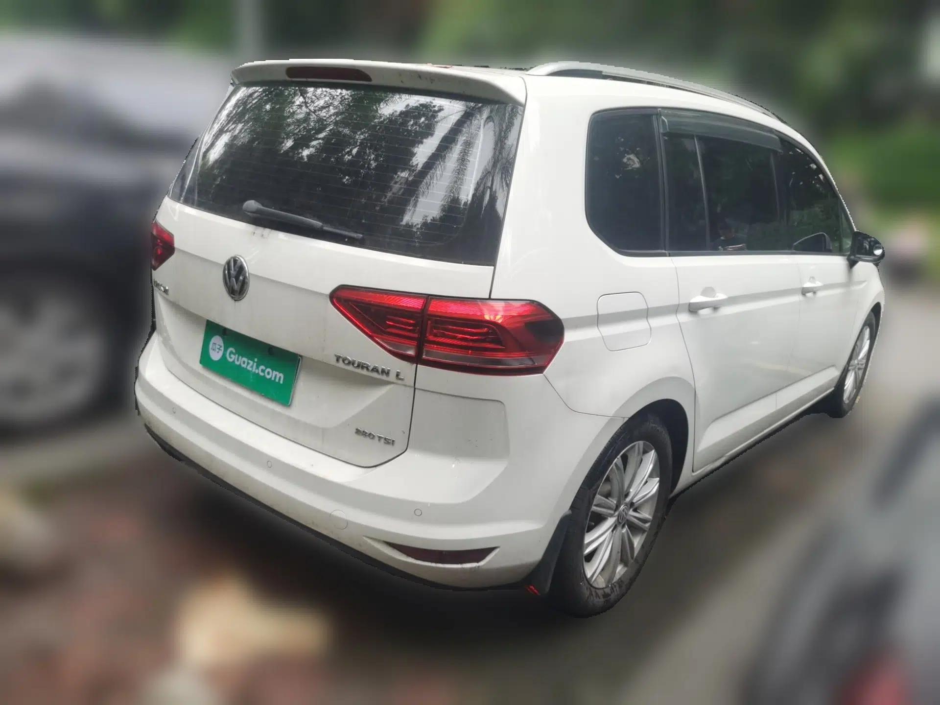 Volkswagen Touran 2018 Volkswagen Touran L 280TSI DSG Comfort Edition 7-seater — миниатюра 6