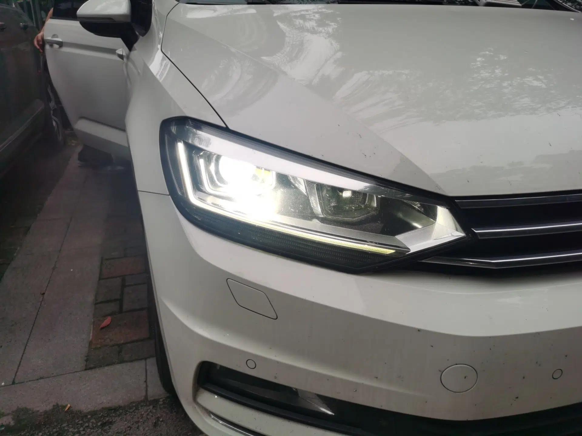 Volkswagen Touran 2018 Volkswagen Touran L 280TSI DSG Comfort Edition 7-seater — миниатюра 7