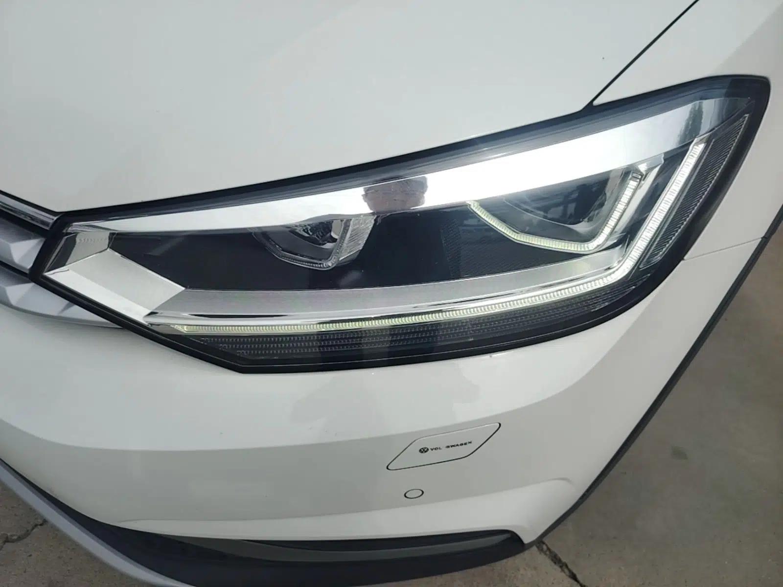 Volkswagen Touran 2021 Volkswagen Touran L 280TSI DSG Boundary Edition 7-Seater — миниатюра 9