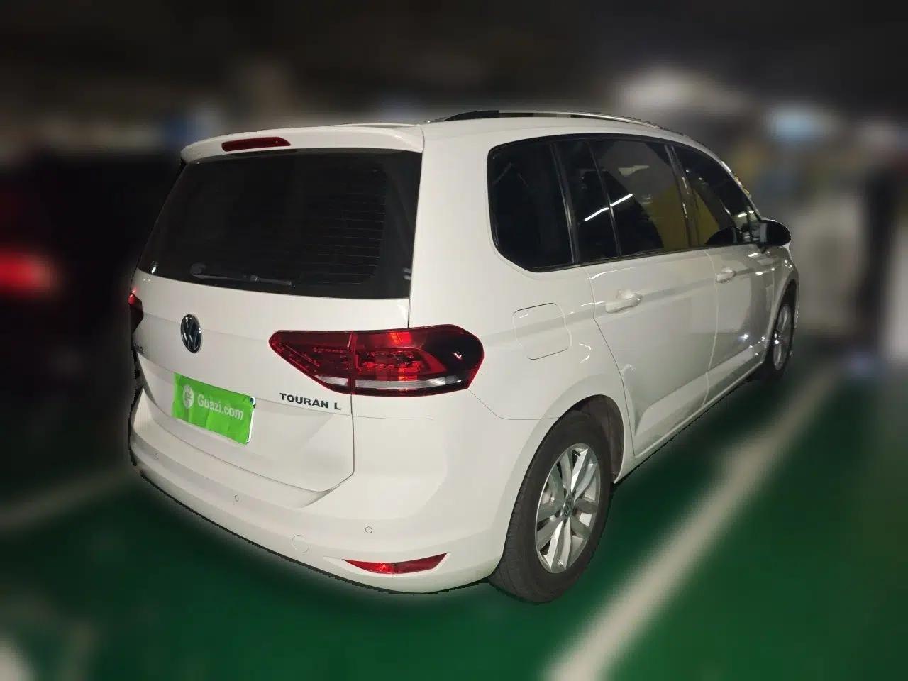 Volkswagen Touran 2018 Volkswagen Touran L 280TSI DSG Comfort Edition 7 Seats China V Emission Standard — миниатюра 6