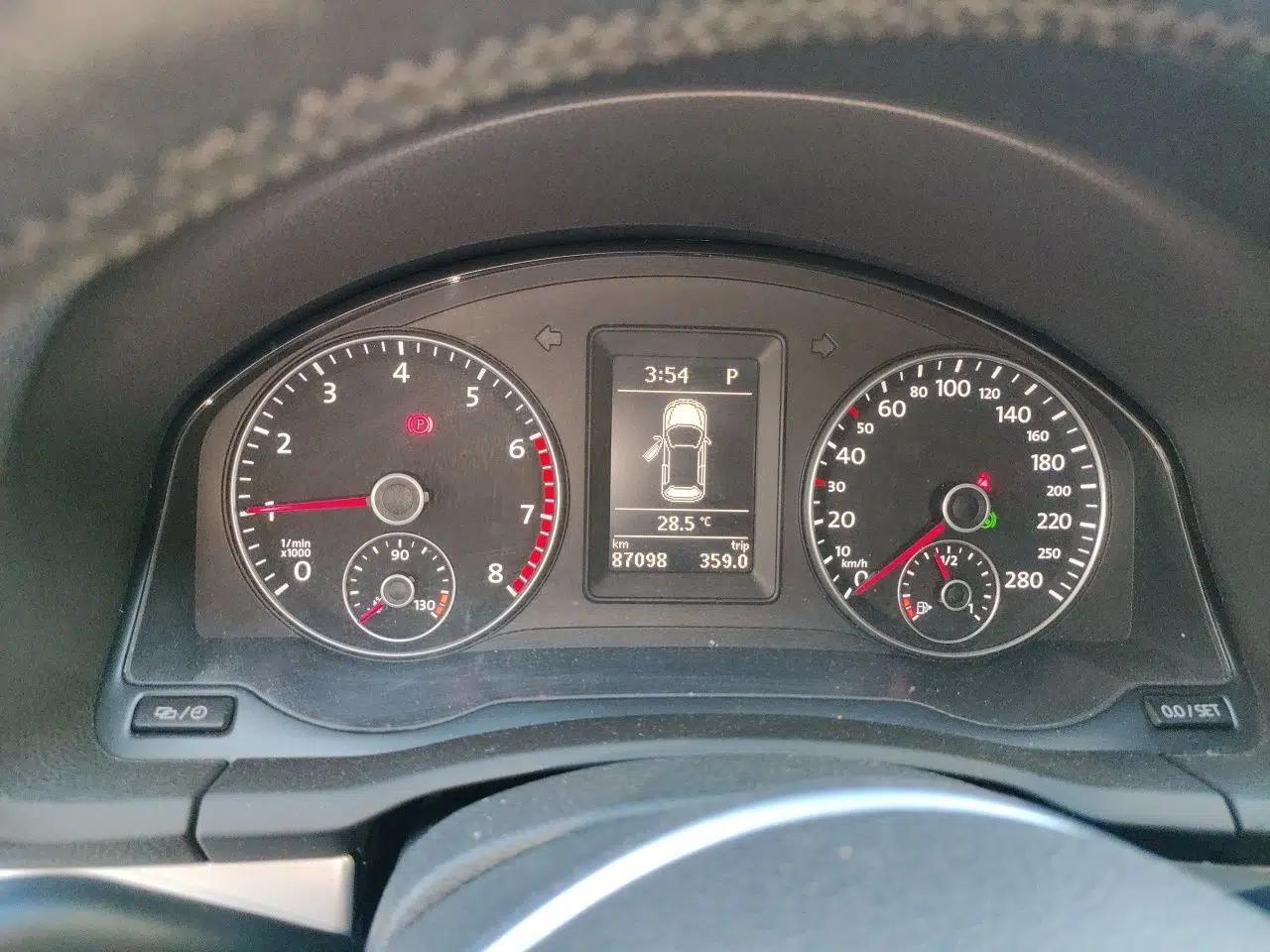 Volkswagen Scirocco 2011 2.0 TSI Luxury Edition — миниатюра 12