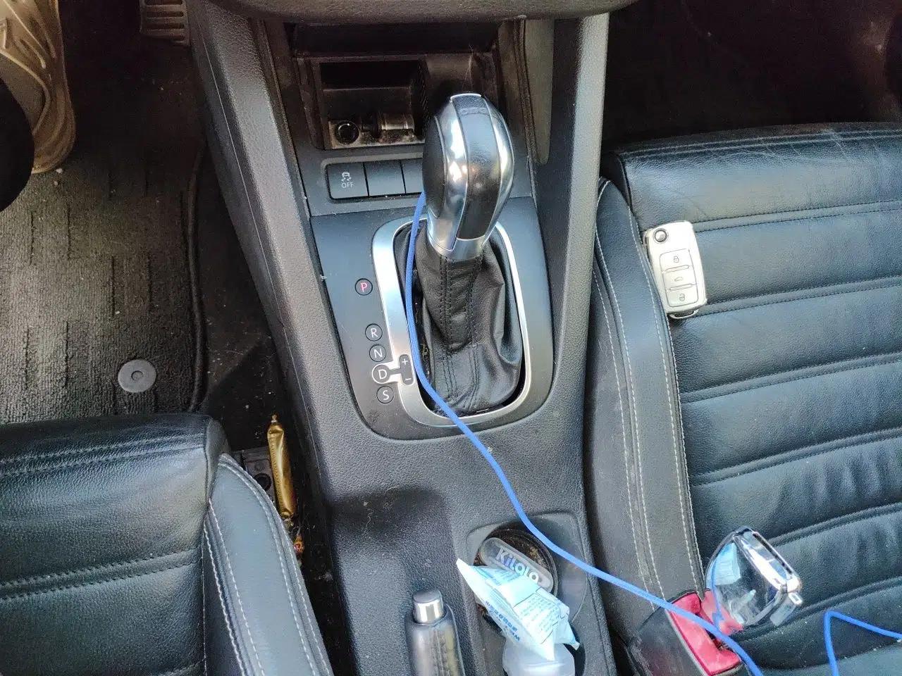 Volkswagen Scirocco 2011 2.0 TSI Luxury Edition — миниатюра 15