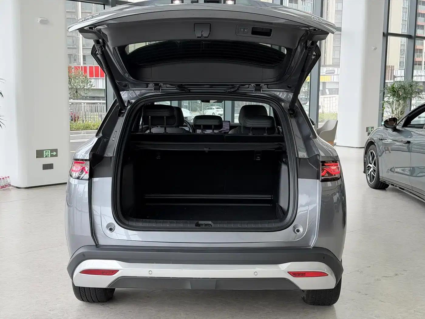 Song L DM-i 2025 Smart Driving Edition 160km/h Superior Model — миниатюра 21
