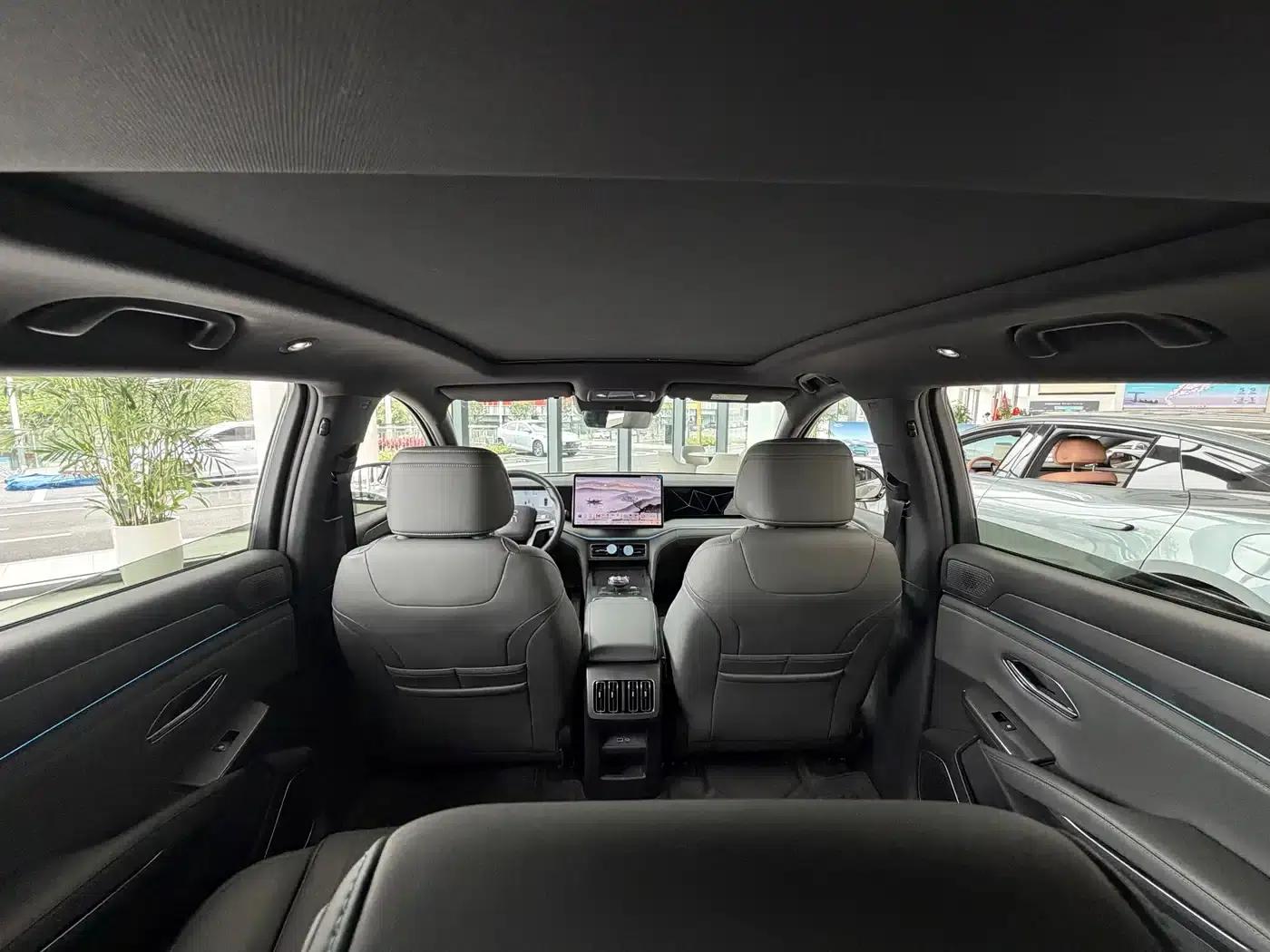 Song L DM-i 2025 Smart Driving Edition 160km/h Superior Model — миниатюра 23