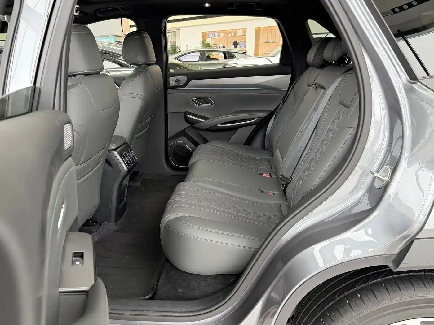 Song L DM-i 2025 Smart Driving Edition 160km/h Superior Model — миниатюра 8