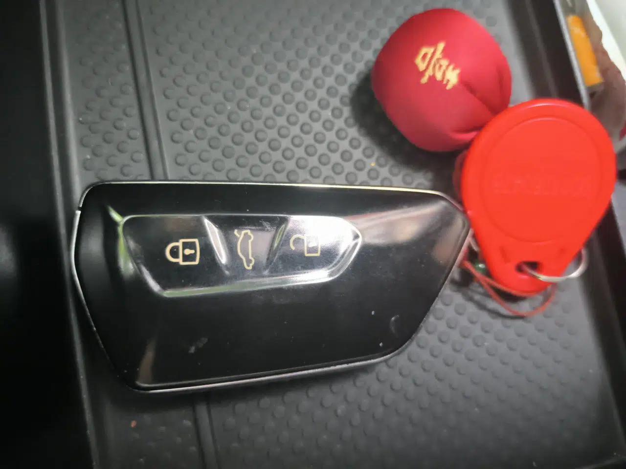 Volkswagen ID.4 X 2023 Pure Smart Edition — миниатюра 9
