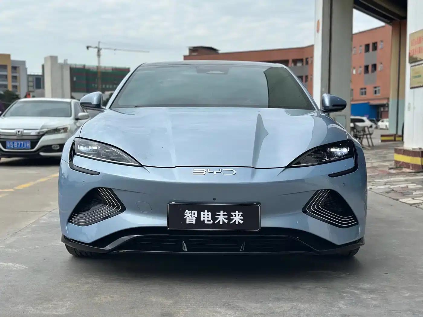 Seal 2022 700km Long Range Rear-Wheel Drive Version — миниатюра 2