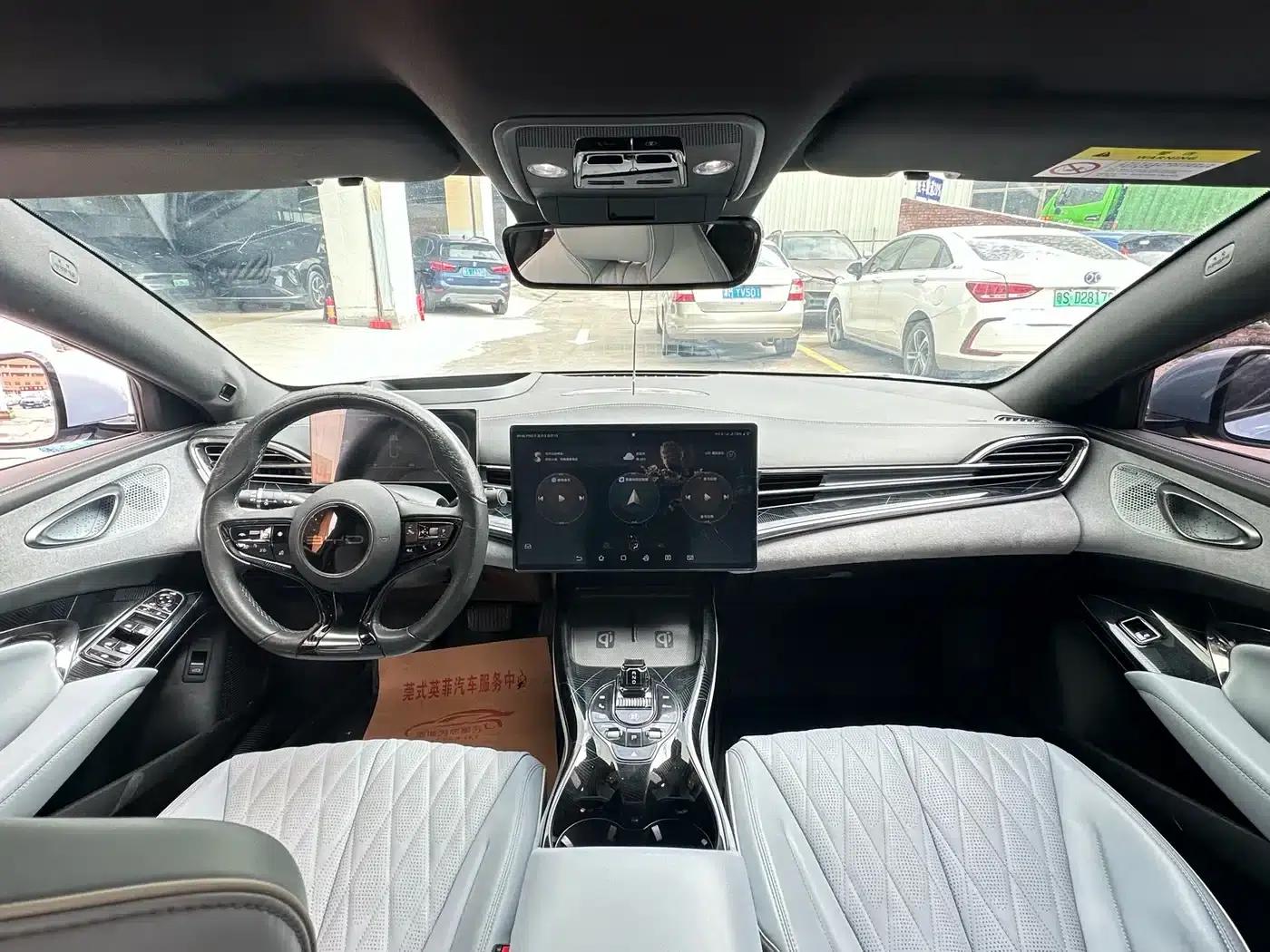 Seal 2022 700km Long Range Rear-Wheel Drive Version — миниатюра 11