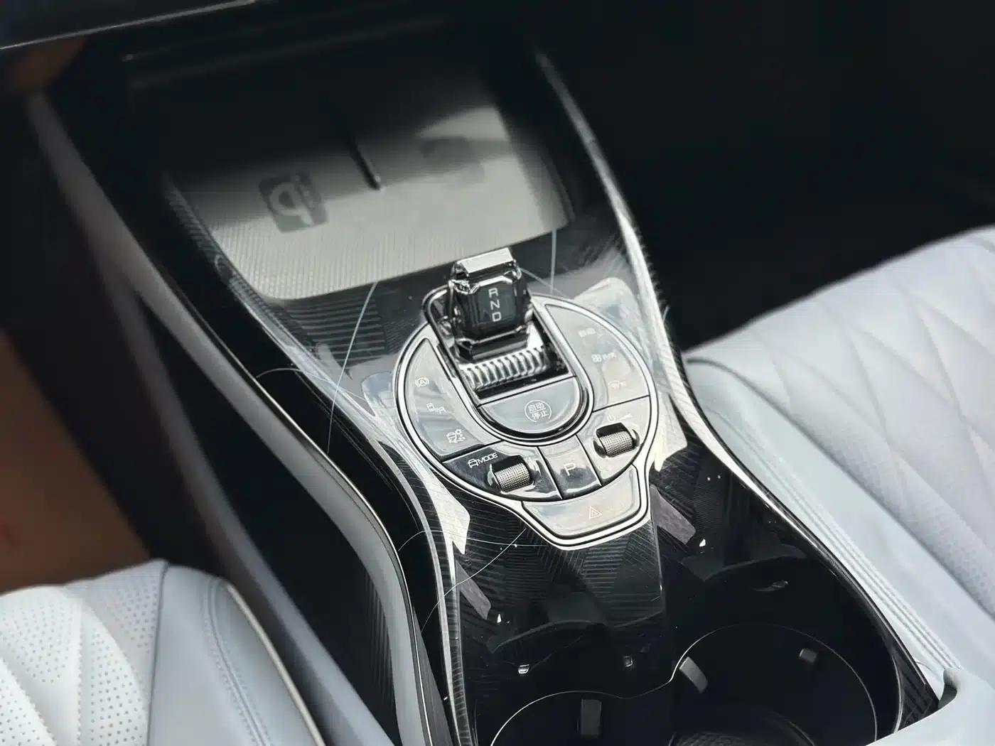 Seal 2022 700km Long Range Rear-Wheel Drive Version — миниатюра 12