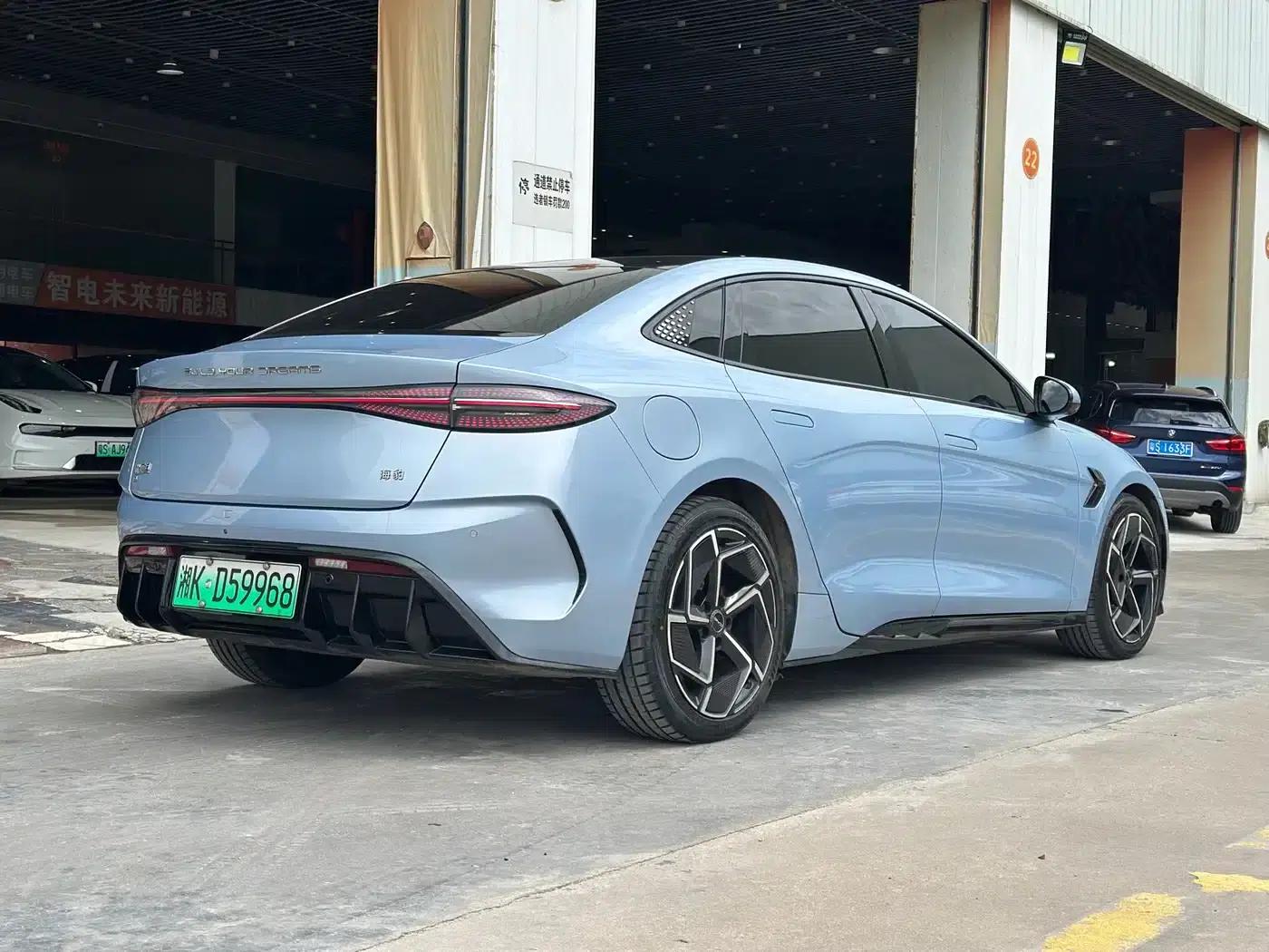 Seal 2022 700km Long Range Rear-Wheel Drive Version — миниатюра 6