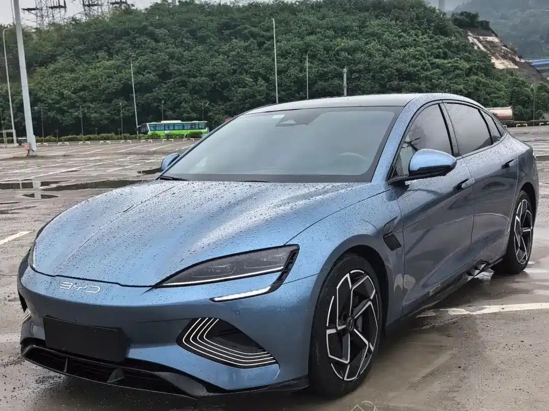 Seal 2022 700km Long Range Rear-Wheel Drive Version — миниатюра 1