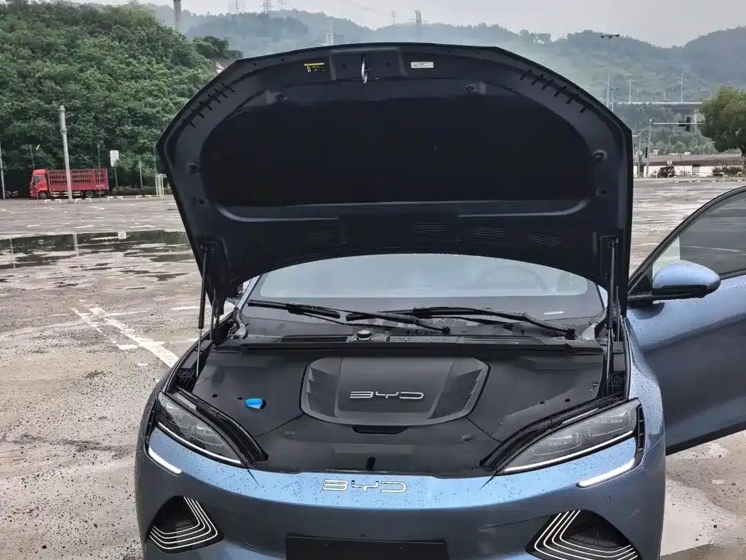 Seal 2022 700km Long Range Rear-Wheel Drive Version — миниатюра 13