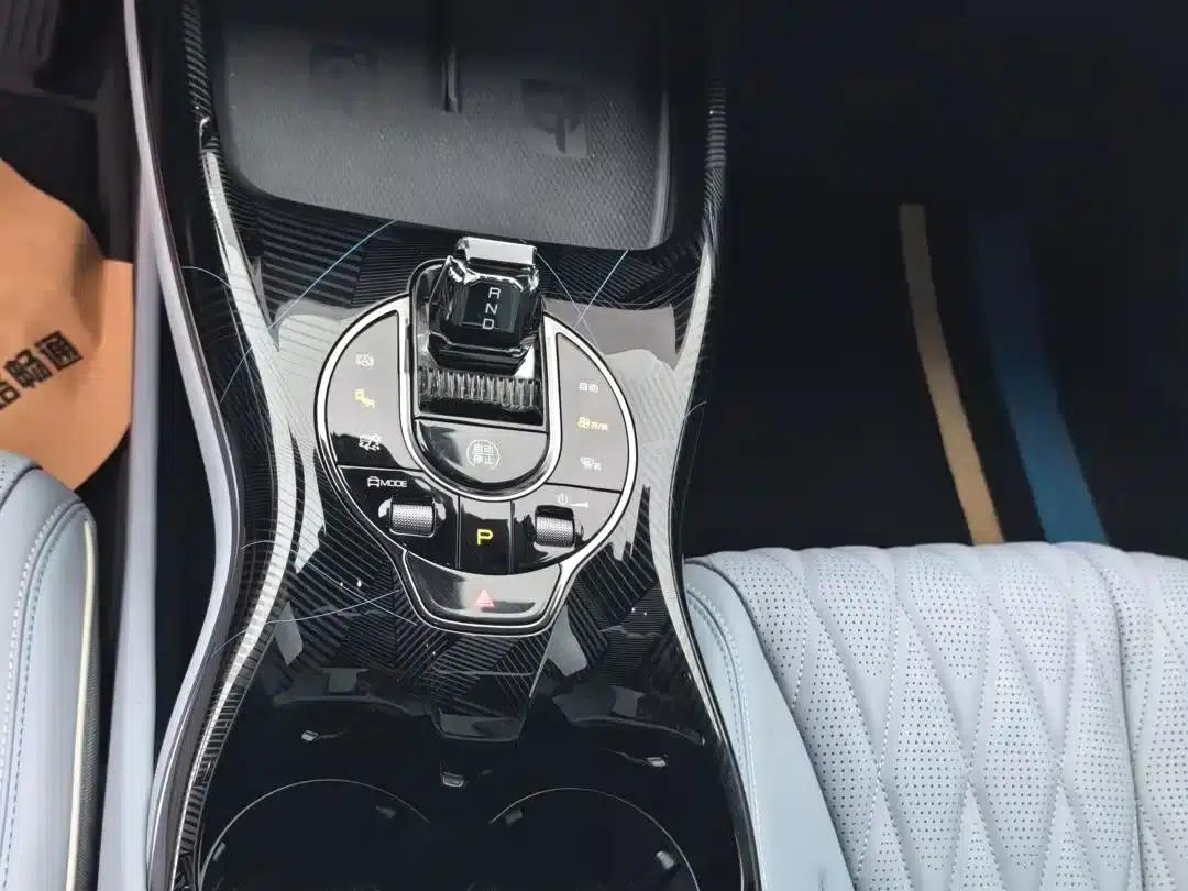 Seal 2022 700km Long Range Rear-Wheel Drive Version — миниатюра 14