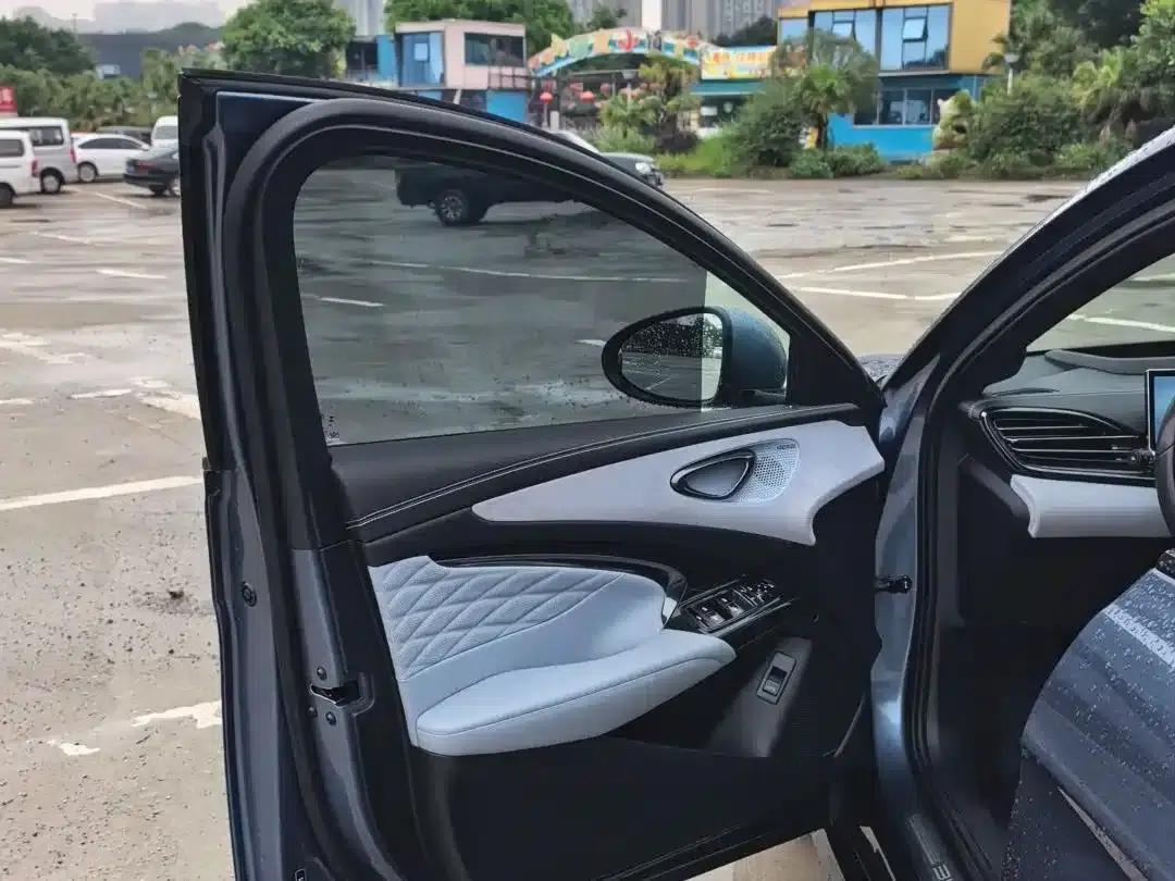 Seal 2022 700km Long Range Rear-Wheel Drive Version — миниатюра 8