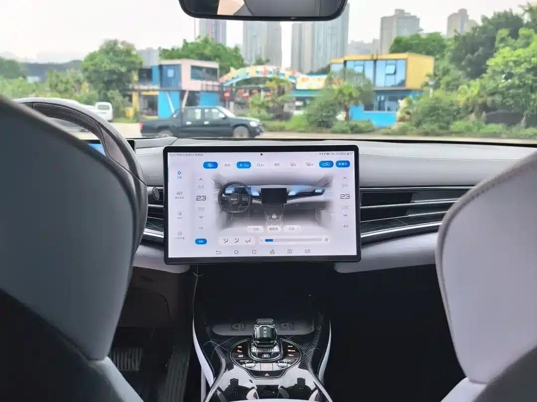 Seal 2022 700km Long Range Rear-Wheel Drive Version — миниатюра 10