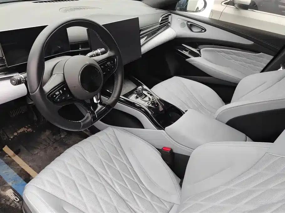 Seal 2022 550km Standard Range Rear-Wheel Drive Premium Edition — миниатюра 12