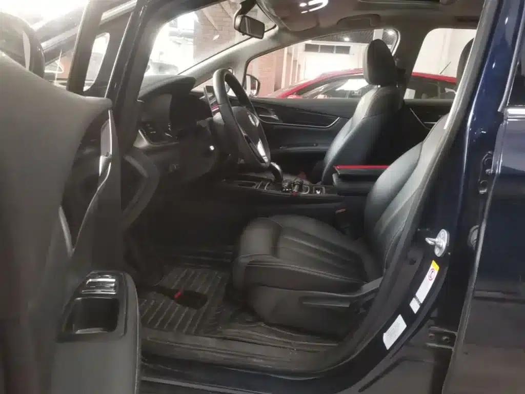 Song MAX 2019 1.5T Automatic Intelligent Connected Ruiyi 7-seater National V Emission Standard — миниатюра 16