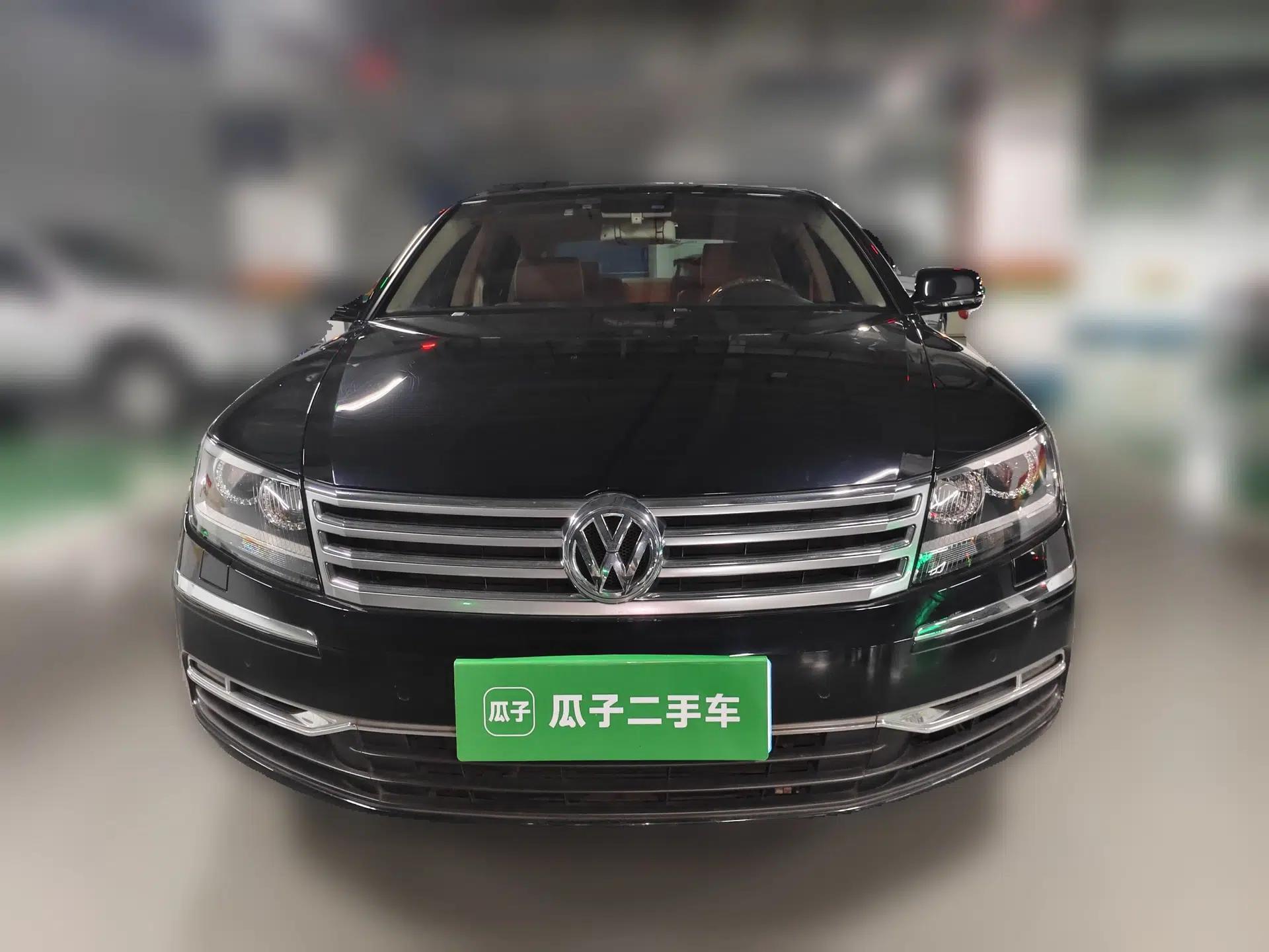 Volkswagen Phaeton 2011 4.2L V8 4-seat Extended-Range Individual Edition — миниатюра 2