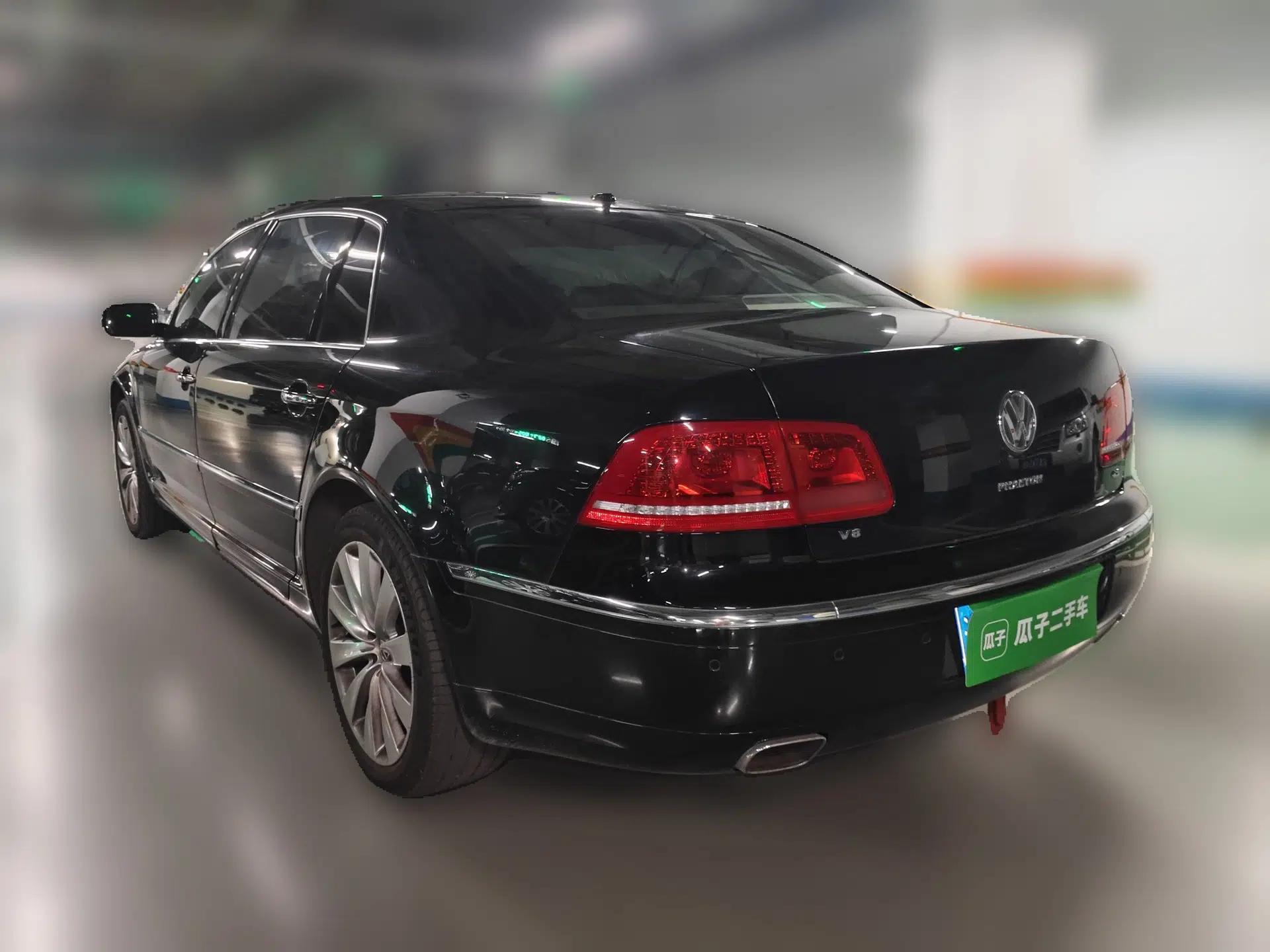 Volkswagen Phaeton 2011 4.2L V8 4-seat Extended-Range Individual Edition — миниатюра 4
