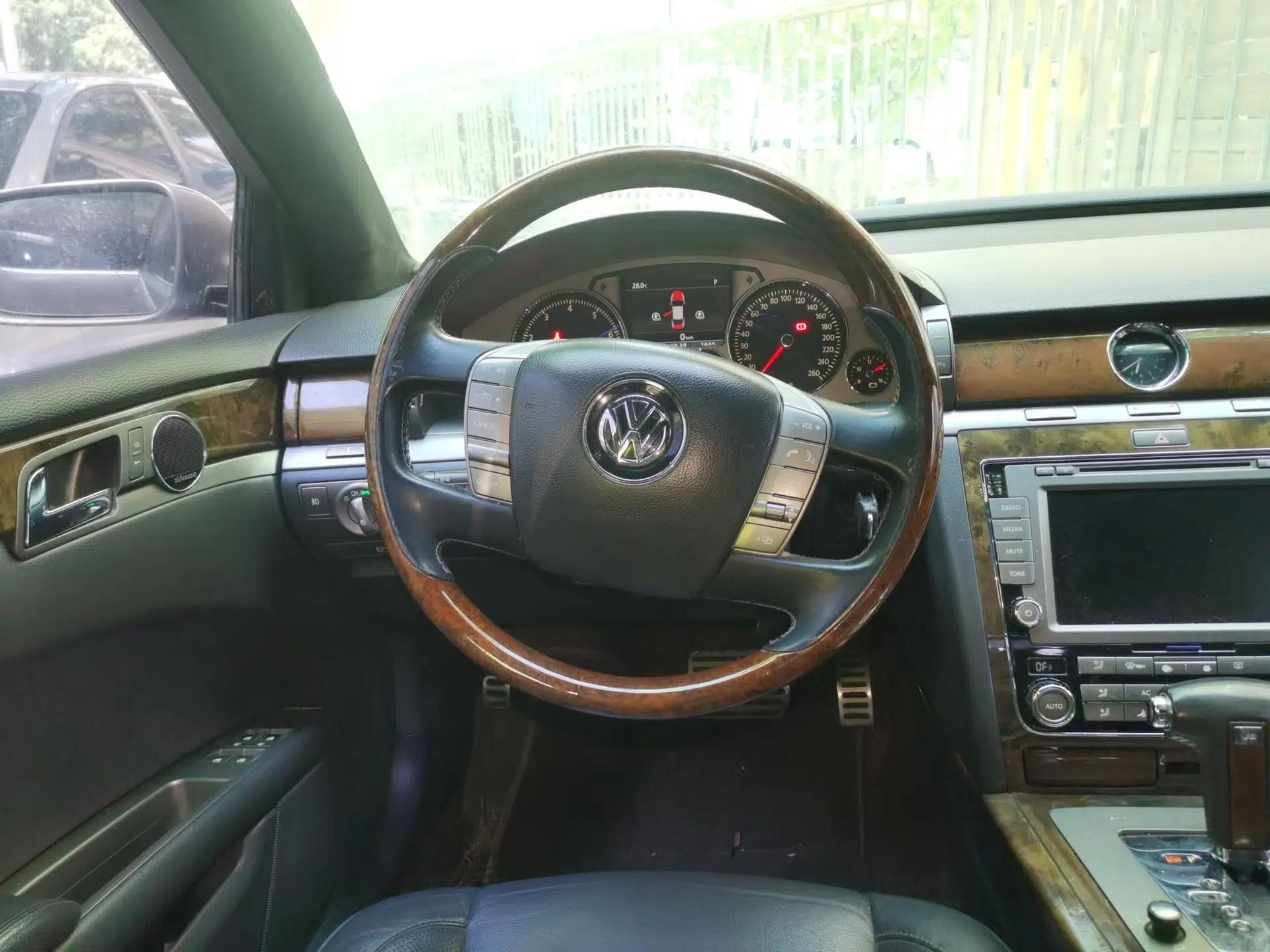 Volkswagen Phaeton 2011 3.6L V6 5-Seater Extended Business Edition — миниатюра 11