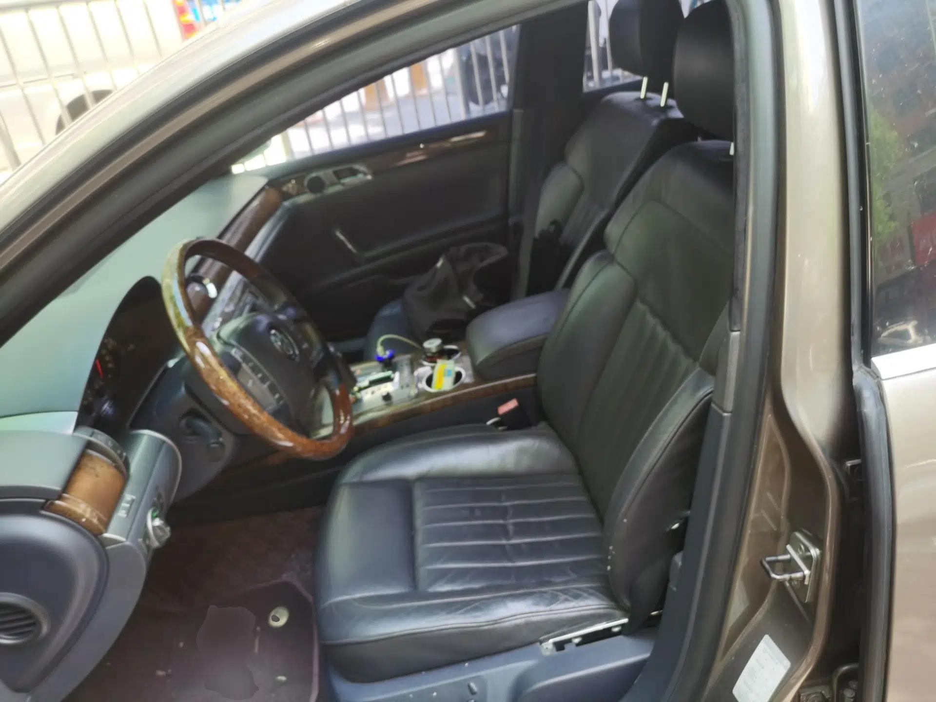 Volkswagen Phaeton 2011 3.6L V6 5-Seater Extended Business Edition — миниатюра 16