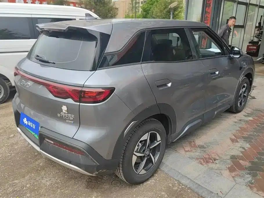 Yuan UP 2025 Smart Driving Edition 401KM Leading Model — миниатюра 3