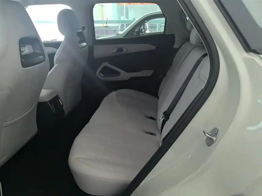 Yuan UP 2025 301KM Navigator — миниатюра 17