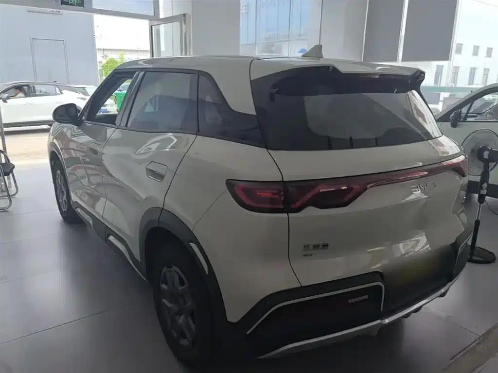 Yuan UP 2025 301KM Navigator — миниатюра 5