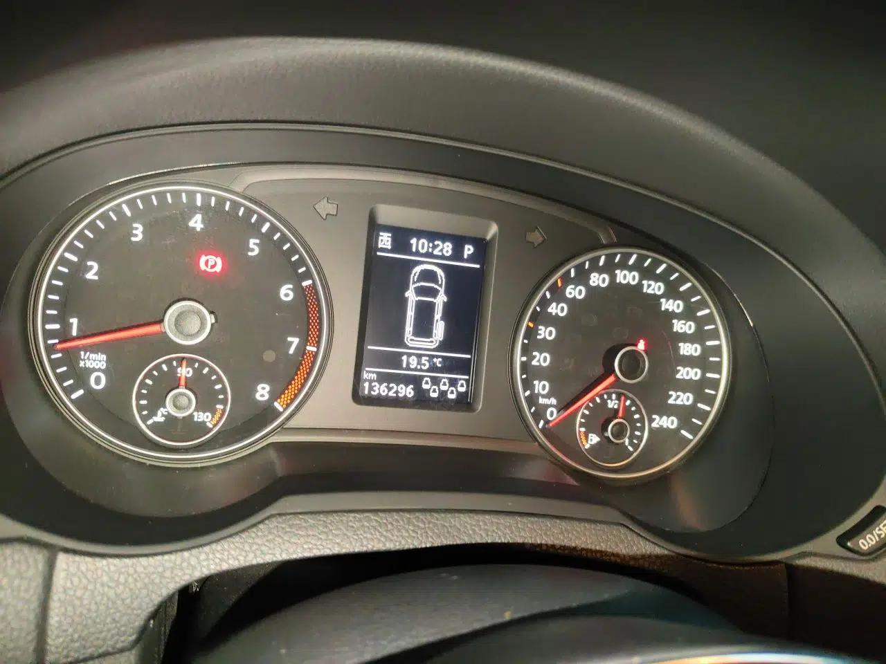 Volkswagen Sharan 2016 380TSI Luxury 7-Seater — миниатюра 12