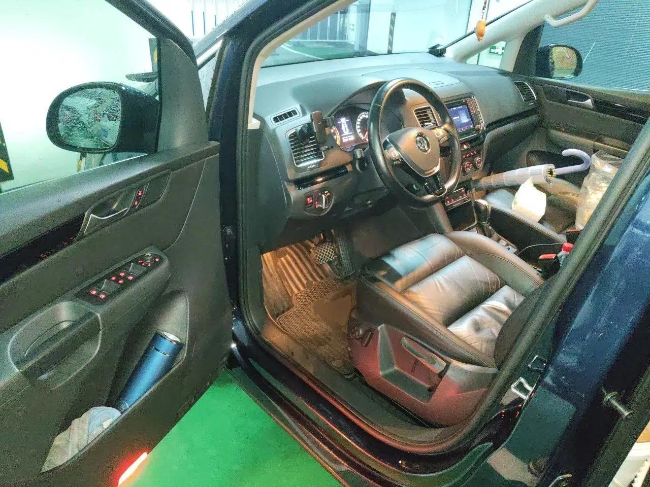 Volkswagen Sharan 2016 380TSI Luxury 7-Seater — миниатюра 17