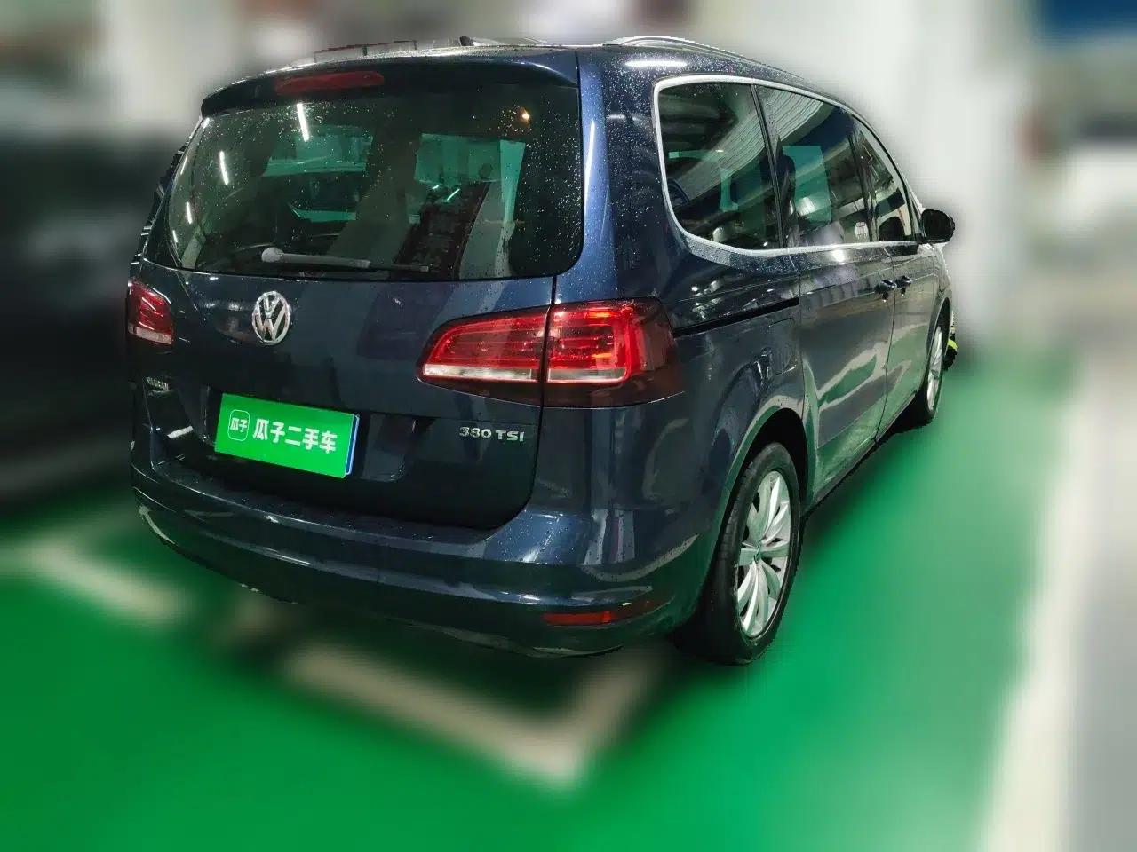 Volkswagen Sharan 2016 380TSI Luxury 7-Seater — миниатюра 6