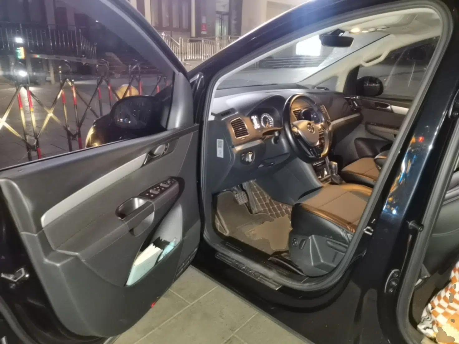 Volkswagen Sharan 2018 380TSI Comfort Edition 7-Seater — миниатюра 17