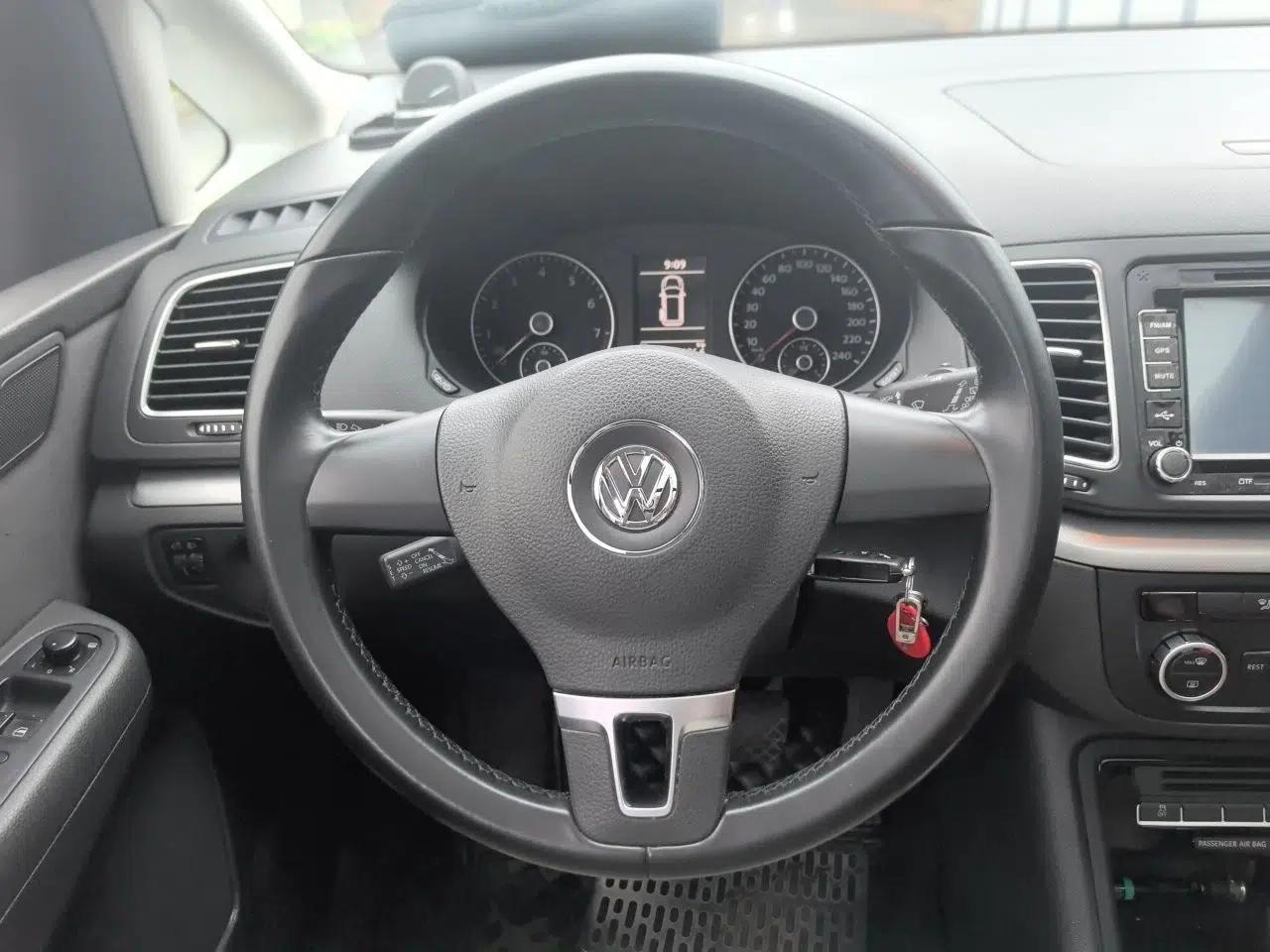 Volkswagen Sharan 2013 1.8TSI Standard Model — миниатюра 11