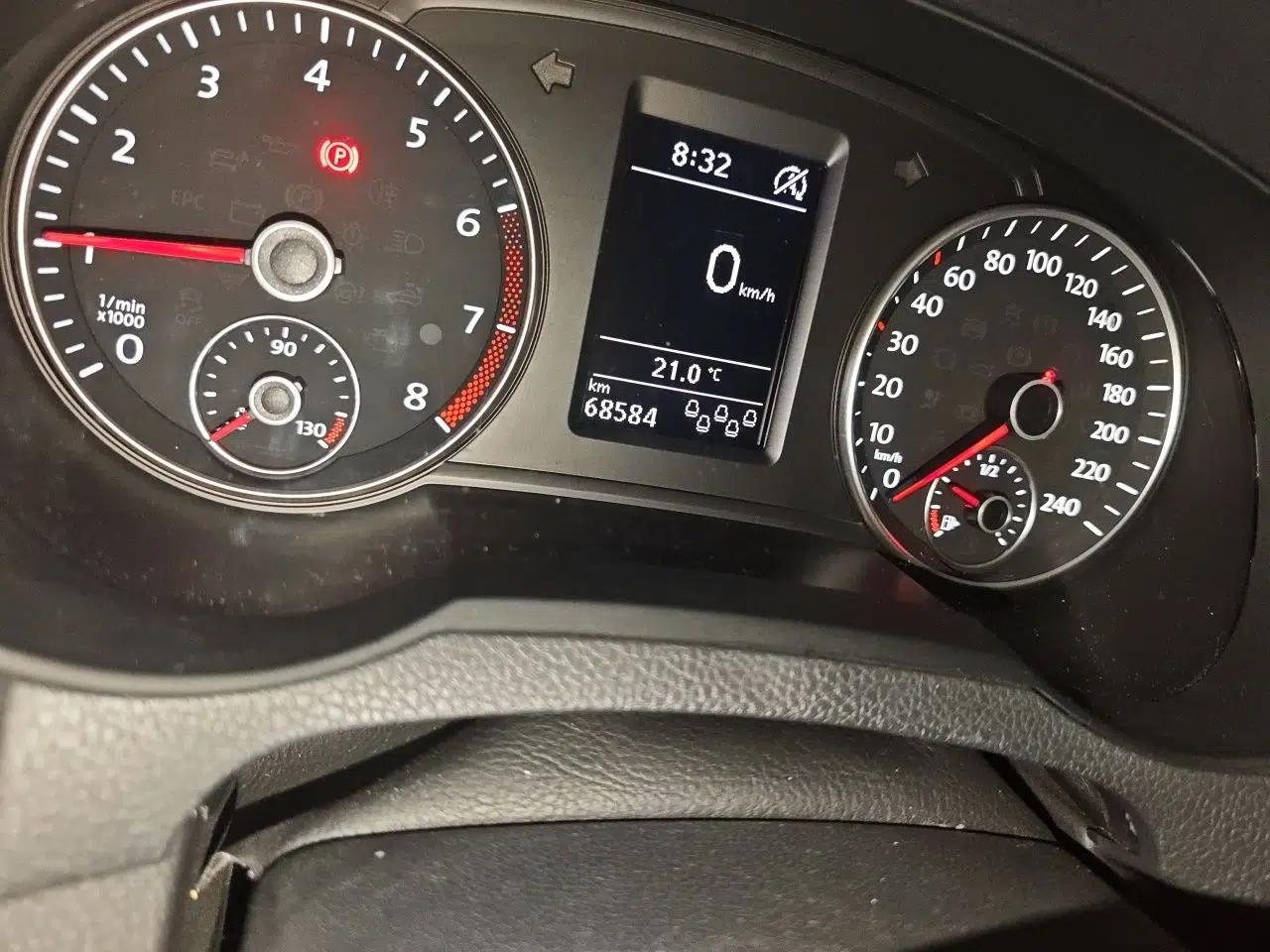 Volkswagen Sharan 2018 380TSI Luxury 7-Seater — миниатюра 13