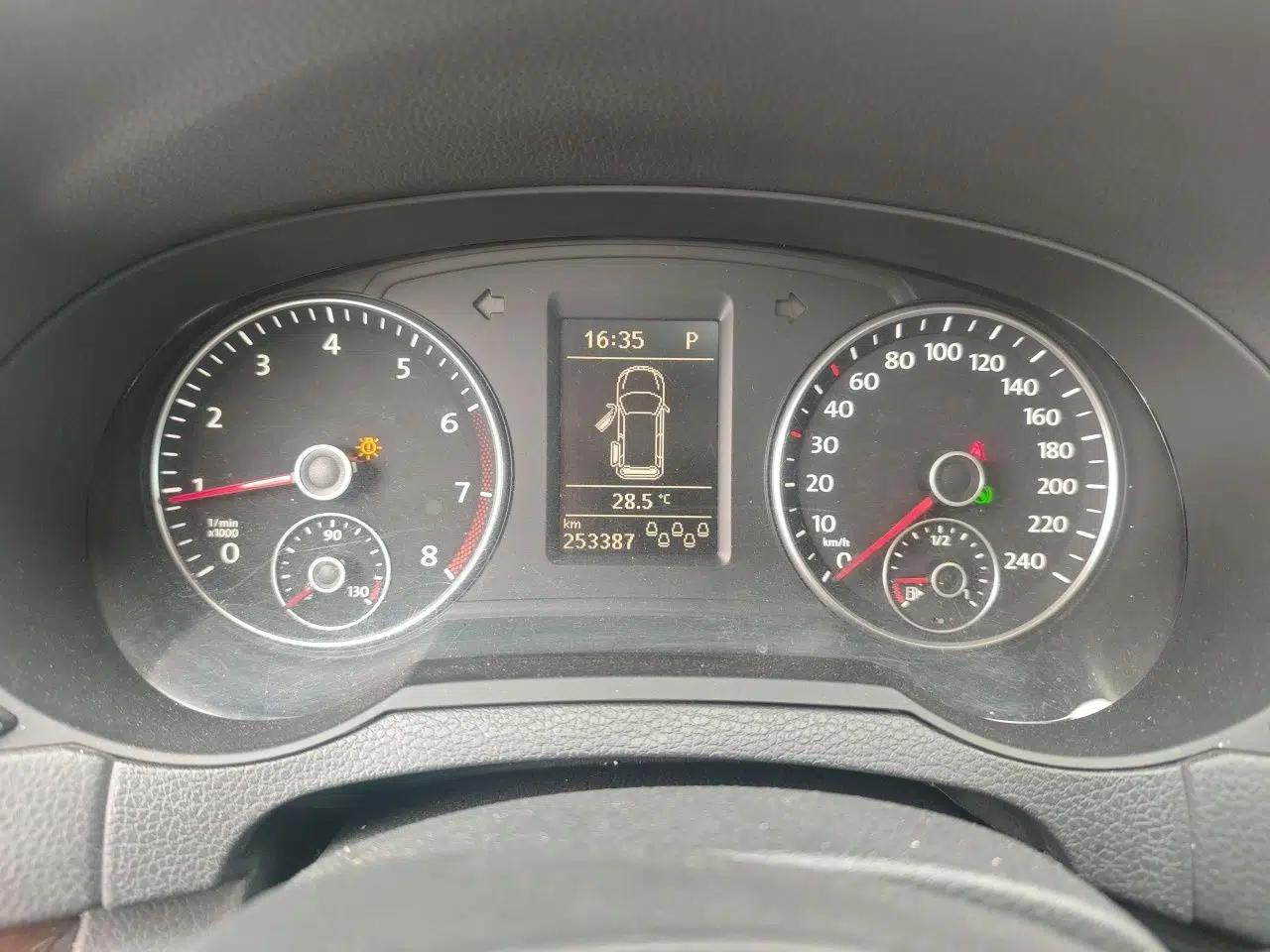 Volkswagen Sharan 2013 1.8TSI Comfort Model Euro IV — миниатюра 12