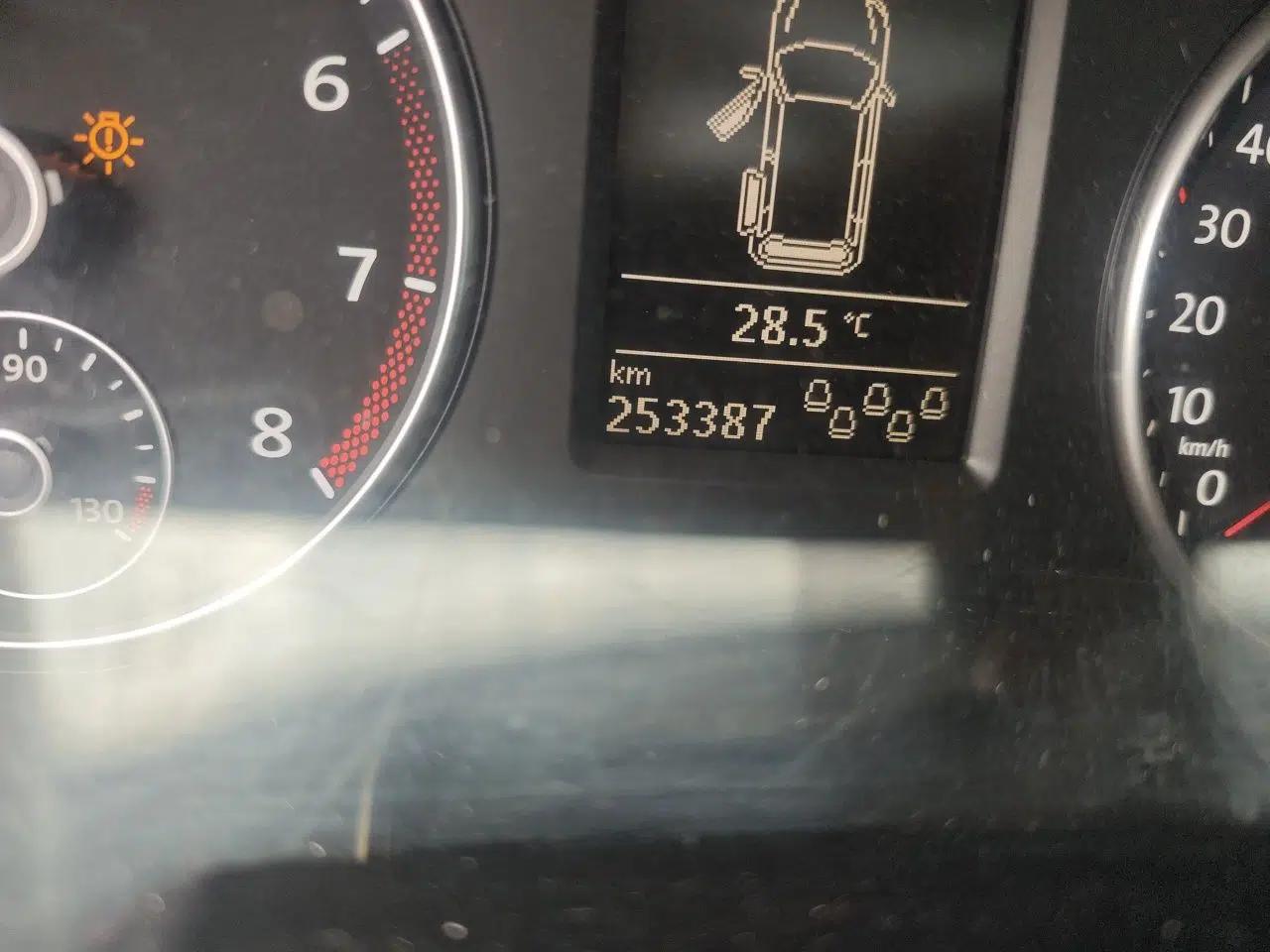 Volkswagen Sharan 2013 1.8TSI Comfort Model Euro IV — миниатюра 13