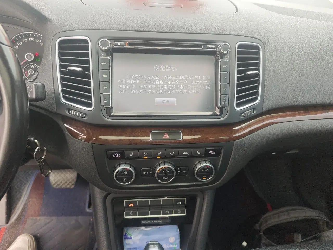 Volkswagen Sharan 2013 1.8TSI Comfort Model Euro IV — миниатюра 14