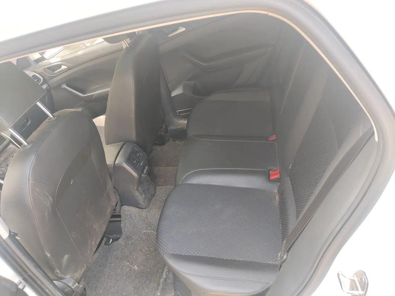 Volkswagen Tacqua 2020 1.5L Automatic Yue — миниатюра 18