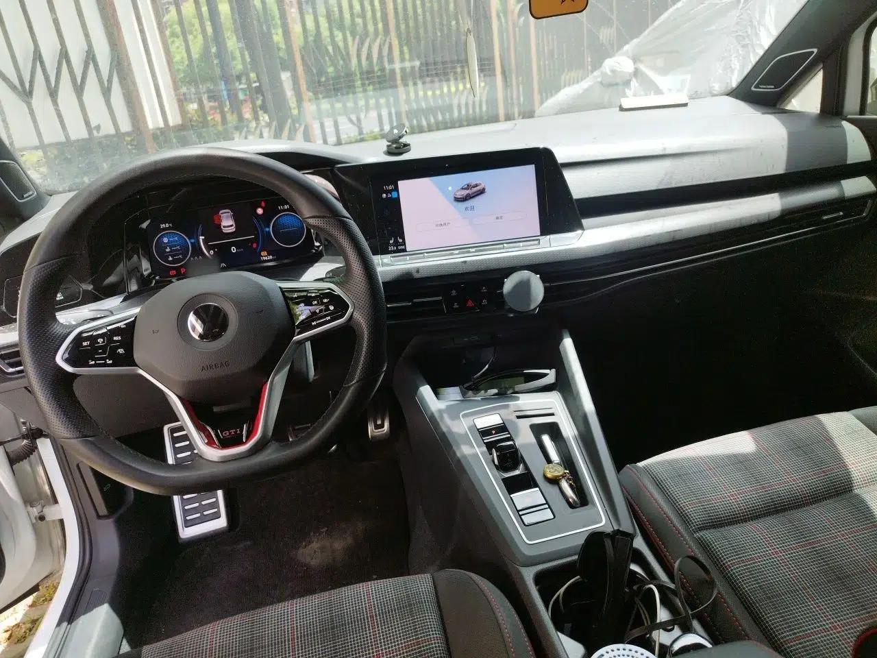 Volkswagen Golf GTI 2021 380TSI DSG GTI — миниатюра 10