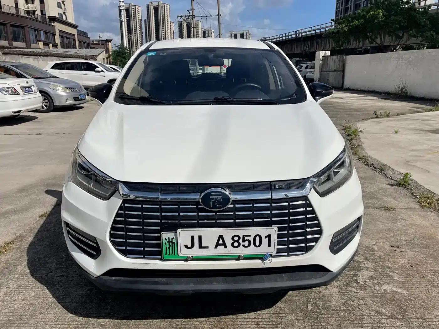 Yuan New Energy 2018 EV360 Smart Fashion Edition — миниатюра 8