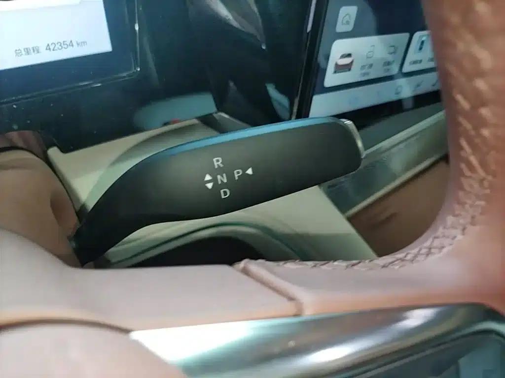 Summer 2025 DM-i 1.5T 180km/h Superior Edition — миниатюра 14