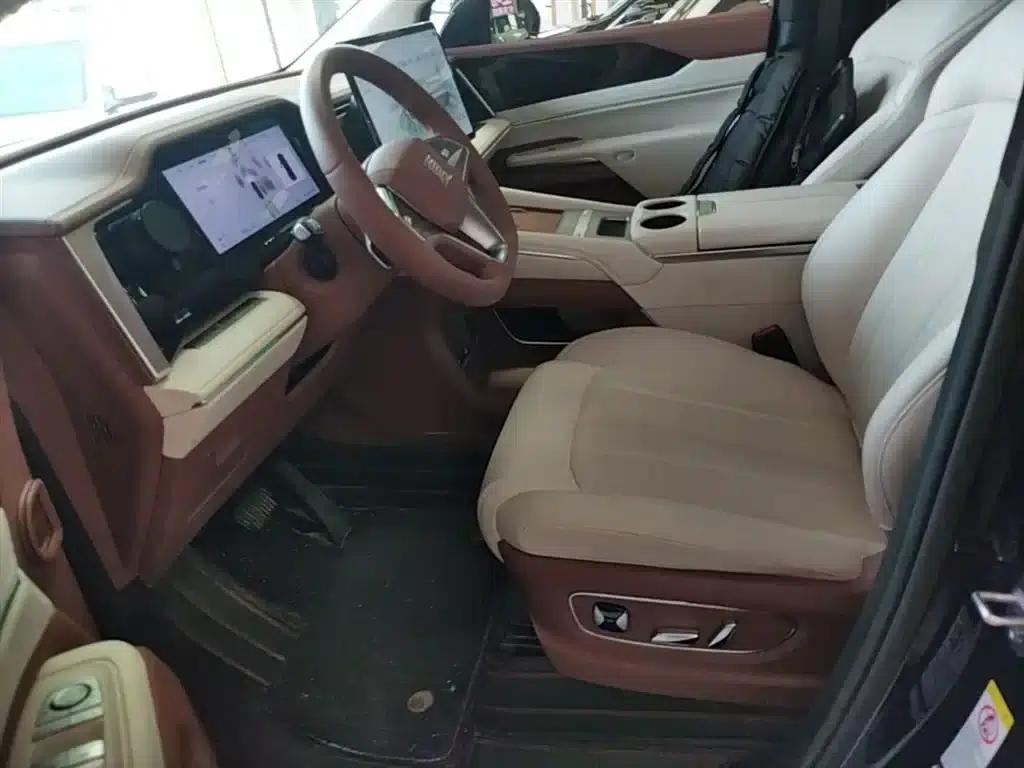 Summer 2025 DM-i 1.5T 180km/h Superior Edition — миниатюра 15