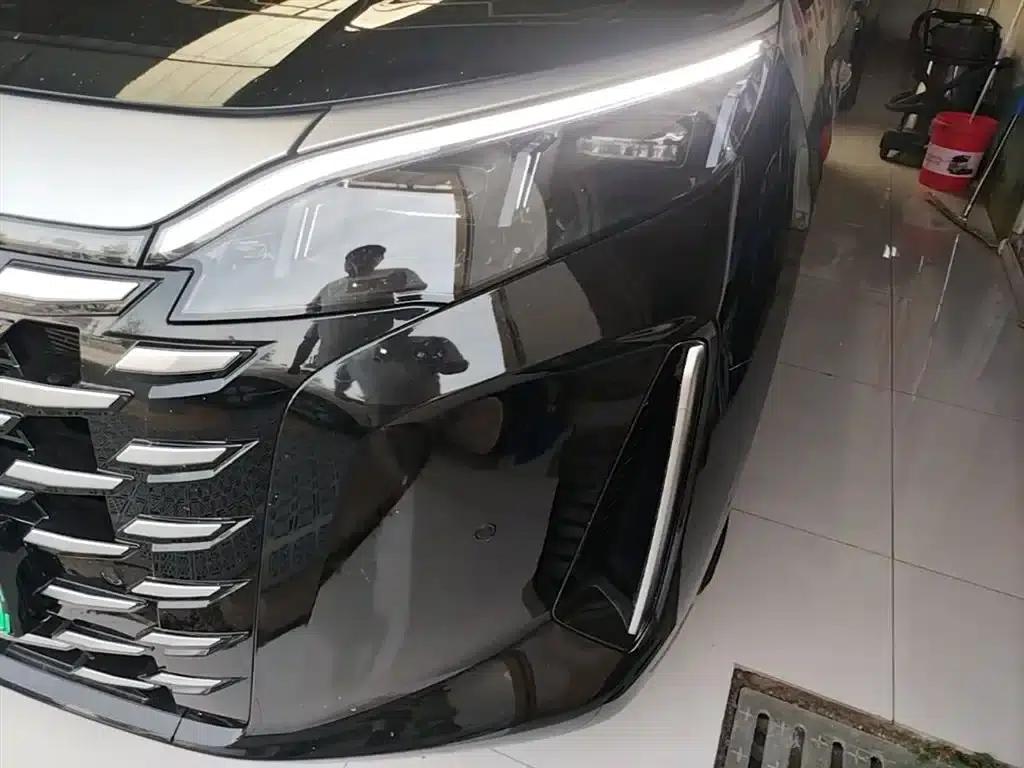 Summer 2025 DM-i 1.5T 180km/h Superior Edition — миниатюра 24
